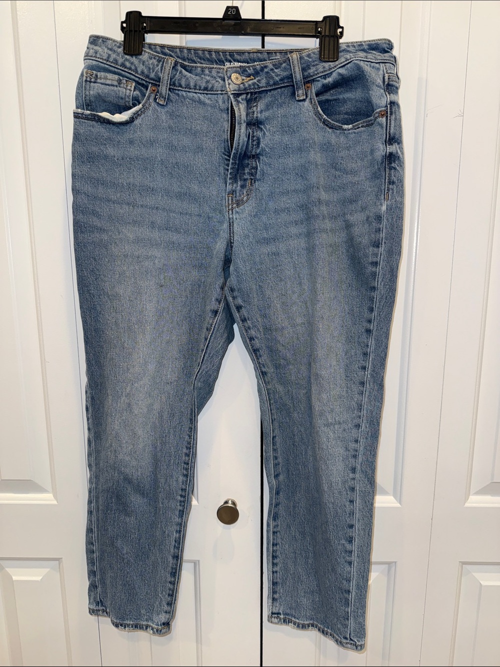 Old Navy Women's Straight-Leg Light Denim Jeans